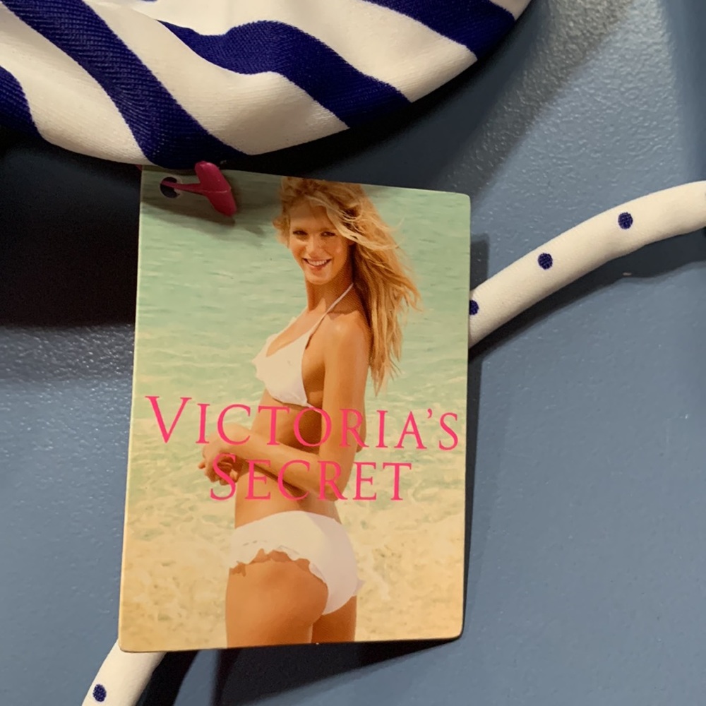 Victoria’s Secret bikini - Picture 8 of 12